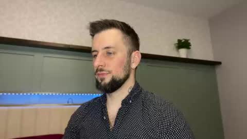 m_stephen online show from April 13, 2026, 3:12 am