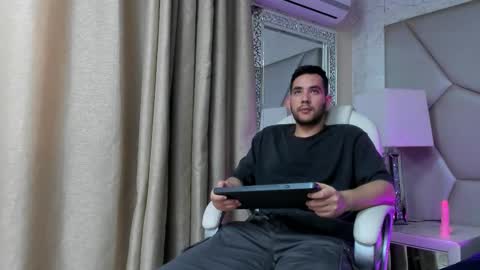 Snapshot of maatt_de_luca chatting on September 11, 2025, 5:57 pm Matt De Luca online show from September 11, 2025, 5:57 pm