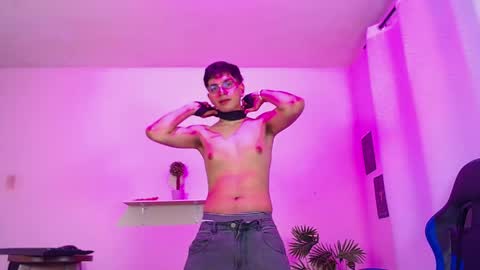 Max online show from April 15, 2026, 3:52 pm