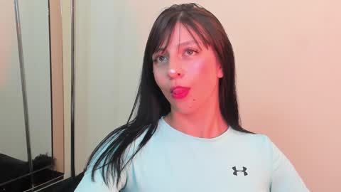 Snapshot of mabel_mjs chatting on January 3, 2025, 11:57 am Mabel online show from January 3, 2025, 11:57 am