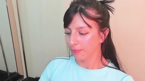 Snapshot of mabel_mjs chatting on January 3, 2025, 6:03 pm Mabel online show from January 3, 2025, 6:03 pm