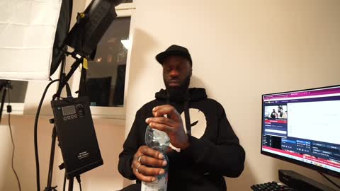 Mac Troy online show from December 4, 2024, 3:43 pm