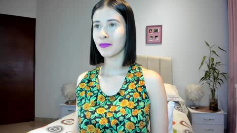 Macarena online show from December 18, 2024, 2:53 am