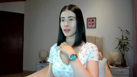 Macarena online show from February 25, 2025, 1:52 am