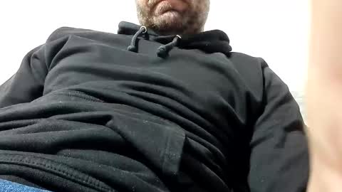 Snapshot of macelaruldeiduri chatting on November 17, 2025, 9:37 am macelaruldeiduri online show from November 17, 2025, 9:37 am