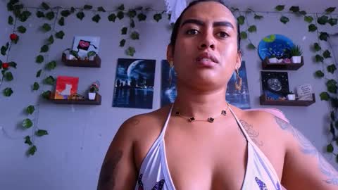 Snapshot of macey_hairy chatting on December 2, 2025, 5:19 pm Macey Elliot Modelo Independiente online show from December 2, 2025, 5:19 pm