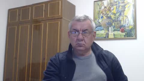 Macho online show from November 4, 2025, 2:49 pm