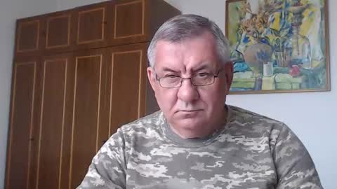 Macho online show from April 28, 2026, 3:39 pm