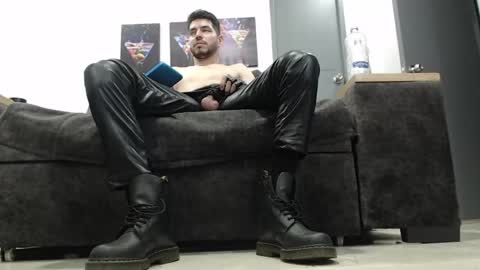 instagram mackdanielsx online show from May 28, 2026, 12:30 am