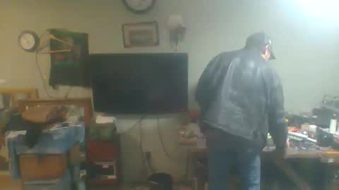 Snapshot of mackdog1369 chatting on December 26, 2024, 10:48 am mackdog1369 online show from December 26, 2024, 10:48 am