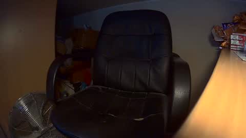 Snapshot of mackenss20 chatting on February 11, 2025, 2:46 pm Makan online show from February 11, 2025, 2:46 pm