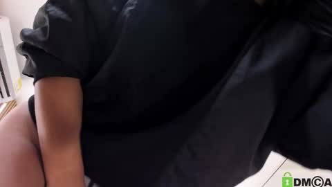 Snapshot of mackenzie_17 chatting on October 9, 2025, 4:21 am Mackenzie online show from October 9, 2025, 4:21 am