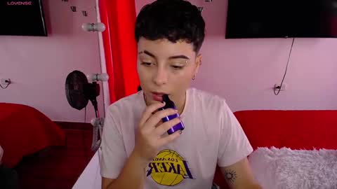 Snapshot of mackenziecameron chatting on February 6, 2025, 6:56 pm MACKENZIE CAMERON online show from February 6, 2025, 6:56 pm