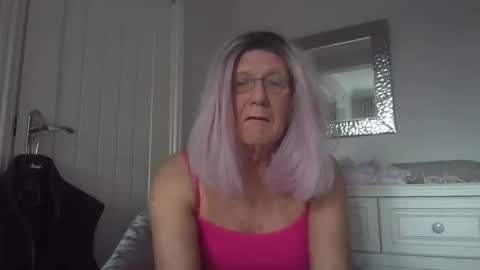 Snapshot of maclan7 chatting on February 4, 2026, 11:05 am Deanne online show from February 4, 2026, 11:05 am