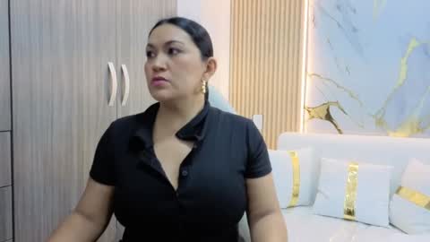 Madam Hott  online show from September 27, 2025, 4:06 am