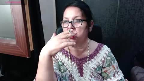 Snapshot of madam_sanjanne chatting on July 1, 2026, 11:59 pm Madam Sanjanne online show from July 1, 2026, 11:59 pm