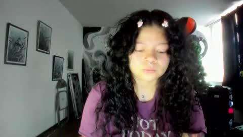 Snapshot of madam_sativa chatting on November 21, 2025, 2:38 pm di online show from November 21, 2025, 2:38 pm