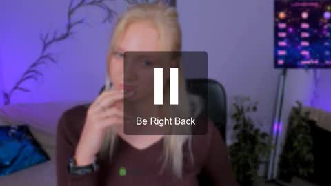 Snapshot of madam_ulis chatting on October 9, 2025, 3:32 pm Ulis online show from October 9, 2025, 3:32 pm