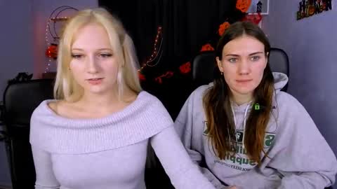 Snapshot of madam_ulis chatting on October 20, 2025, 10:16 am Ulis online show from October 20, 2025, 10:16 am