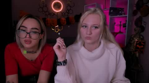 Snapshot of madam_ulis chatting on October 21, 2025, 1:34 pm Ulis online show from October 21, 2025, 1:34 pm