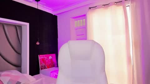  madame lilith  online show from January 9, 2025, 5:22 pm