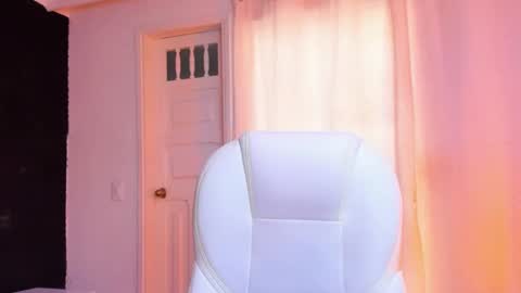  madame lilith  online show from January 11, 2025, 2:04 pm