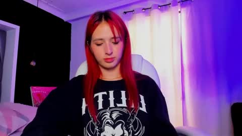  madame lilith  online show from February 7, 2025, 2:04 pm