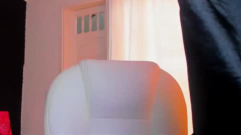  madame lilith  online show from February 11, 2025, 5:29 pm