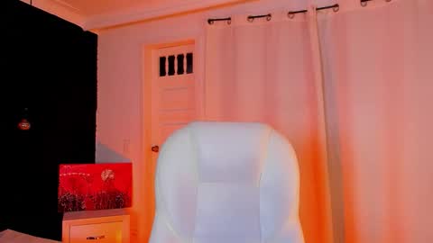  madame lilith  online show from October 17, 2025, 11:24 am