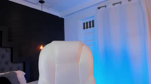  madame lilith  online show from October 22, 2025, 12:38 pm