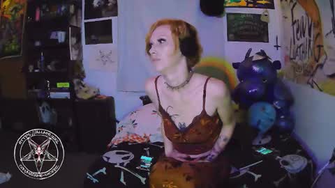 Madame Lucifer online show from November 28, 2025, 2:09 pm