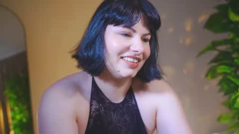 Snapshot of madame_noire chatting on July 13, 2026, 4:32 pm Madame Noire online show from July 13, 2026, 4:32 pm