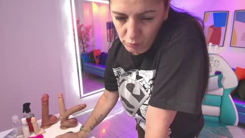 Madame Scarllet  online show from April 10, 2026, 11:26 am