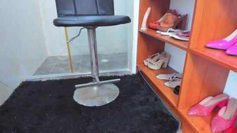 Madame Carla  online show from January 18, 2025, 5:37 pm