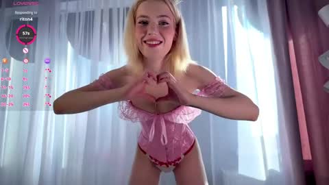 Fiona online show from April 2, 2026, 4:43 am