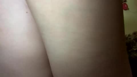 SummerPeach online show from December 28, 2024, 1:18 am