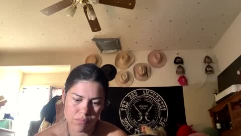 SummerPeach online show from January 29, 2025, 4:08 pm