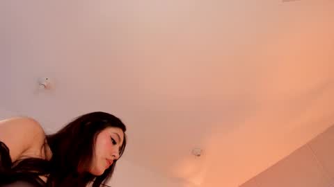 Snapshot of maddieparker chatting on May 18, 2026, 7:09 pm online show from May 18, 2026, 7:09 pm