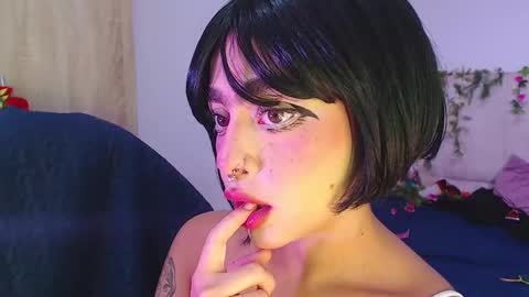 Snapshot of maddiiebrooks chatting on October 19, 2025, 10:21 pm Maddie online show from October 19, 2025, 10:21 pm