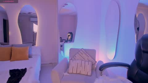 Maddison online show from January 14, 2026, 3:56 am