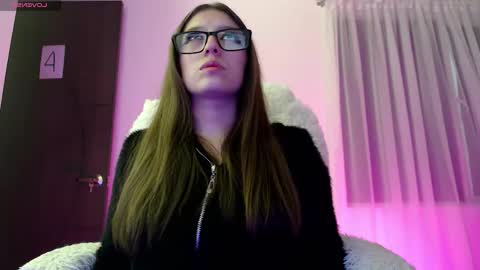 Maddy UwU online show from September 9, 2025, 12:37 pm