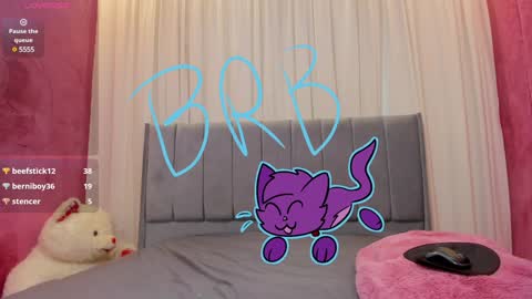 Maddy Please help me with your thumbs up its important online show from December 2, 2024, 11:29 pm