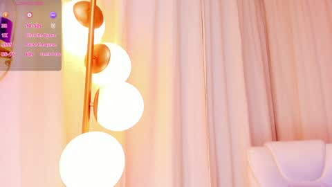 Maddy Please help me with your thumbs up its important online show from January 18, 2025, 11:33 pm