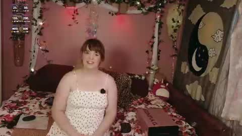 Snapshot of maddy_cat chatting on July 23, 2026, 1:53 pm Maddy Cat online show from July 23, 2026, 1:53 pm