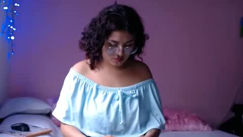 Snapshot of maddy_jhonsson chatting on February 24, 2025, 8:14 pm Maddy online show from February 24, 2025, 8:14 pm
