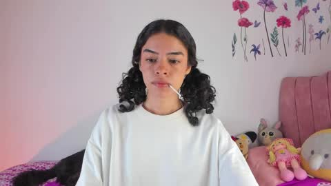 Snapshot of maddy_parker__ chatting on April 6, 2026, 10:33 pm maddy_parker__ online show from April 6, 2026, 10:33 pm