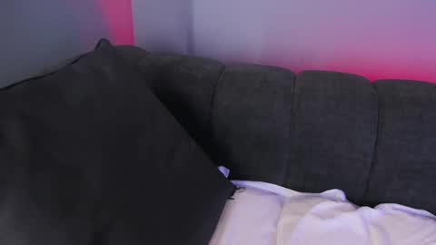 Maddy  online show from February 6, 2025, 2:11 am