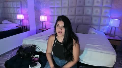 Maddy online show from November 20, 2025, 12:05 pm