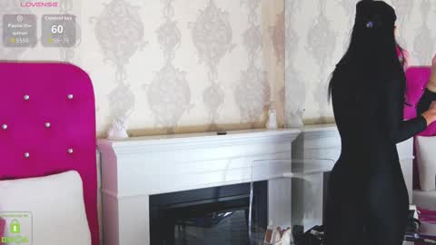 Maddy online show from October 5, 2025, 12:25 pm