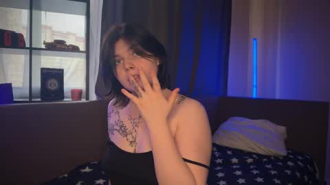 Snapshot of maddyvibe chatting on April 1, 2026, 1:41 pm Maddy online show from April 1, 2026, 1:41 pm